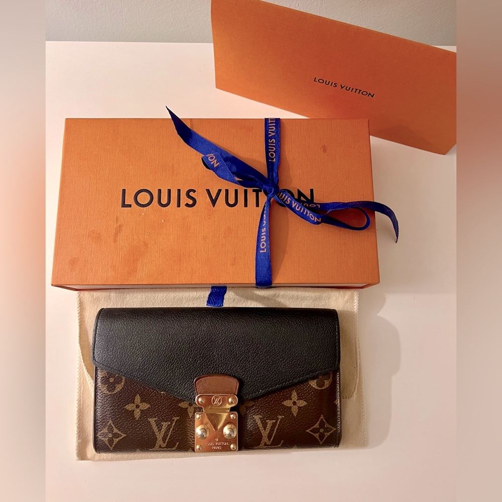 Louis Vuitton Monogram Noir Pallas Wallet